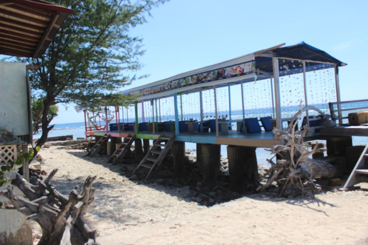 Coral Beach Seaside Gili Trawangan Exterior photo